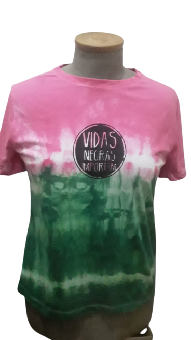 Camiseta tie dye verde e rosa vidas negras importam tam.M - Rede Ideia